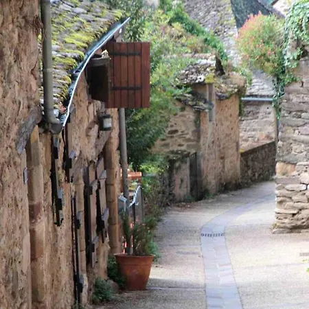 Holiday Prat Nalby